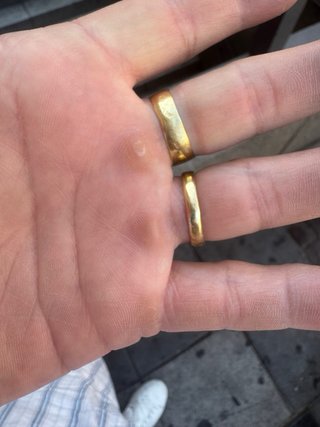 Anillo Oro 18k con Piedra Roja y Azul
