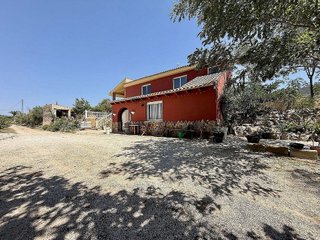 Casa en venta en Las Cruces en Villena