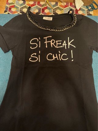 T-shirt Zara Si Freak Si Chic