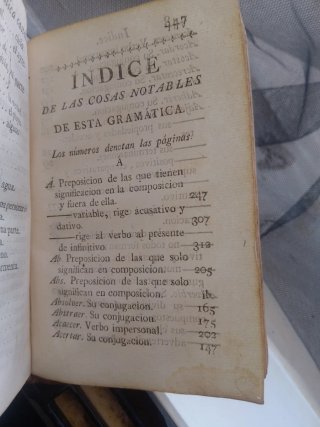 Libro antiguo de pergamino