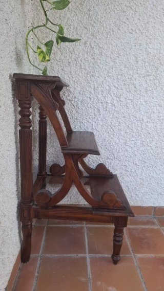Escalera decorativa vintage madera y balda de cris