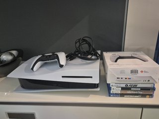 PlayStation 5 825 GB CFI-1216A