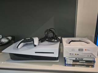 PlayStation 5 825 GB CFI-1216A