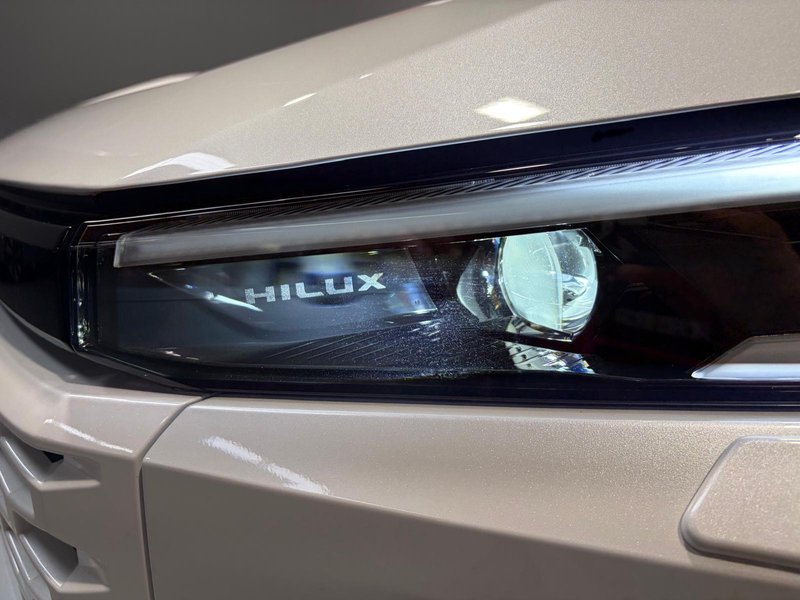 Toyota Hilux 2026, foto 9