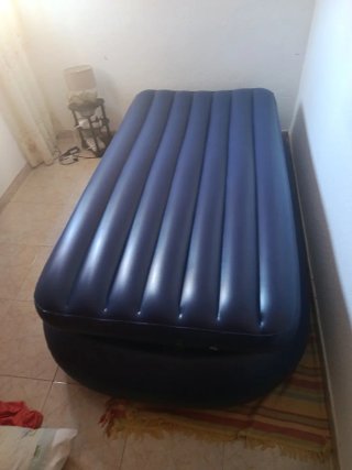 Colchón hinchable azul