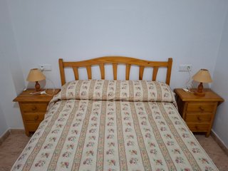 Lote completo muebles de pino macizo  350€