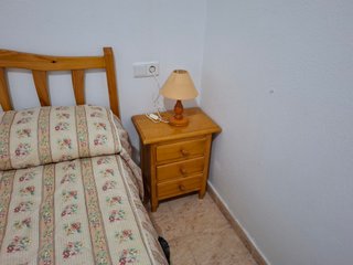 Lote completo muebles de pino macizo  350€