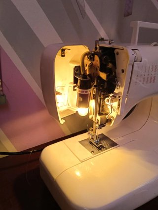 Máquina de coser Victoria