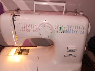 Máquina de coser Victoria