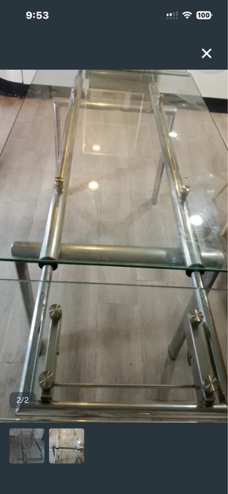 Mesa comedor vidrio y metal plateado