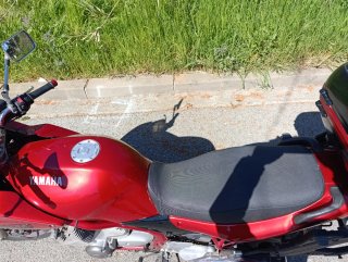 Yamaha XJ 600 Diversion Roja