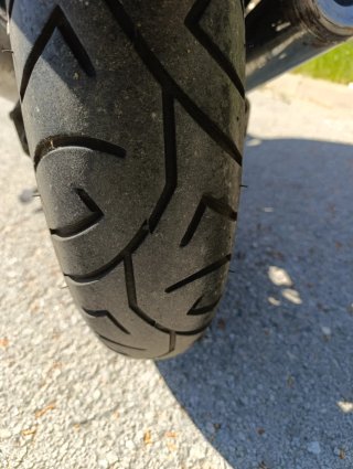 Yamaha XJ 600 Diversion Roja