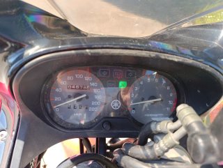 Yamaha XJ 600 Diversion Roja