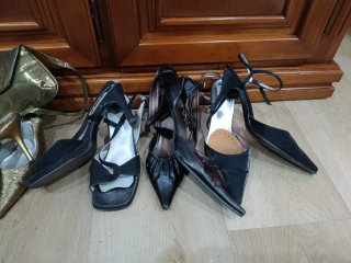 Lote Zapatos Talla 40 Negro y Dorado