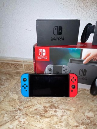 Nintendo Switch V1 + Accesorios