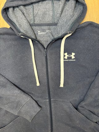 Chaqueta deportiva gym under amour azul loose fit