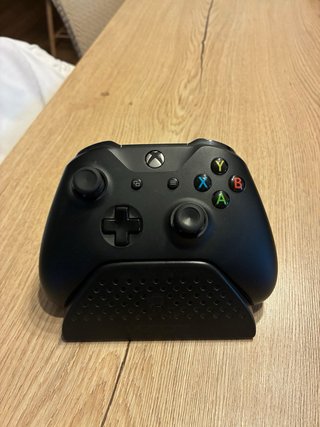 Xbox Series X + 2 mandos + Gears of War