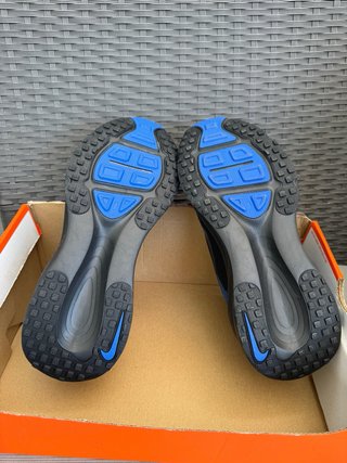 Nike Vomero 18 Black HM6803-013 Talla 45 EU