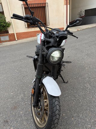 Yamaha XSR700 XTribute 2023