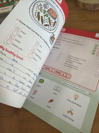 All about Us Now 4 Work Book (Spain)