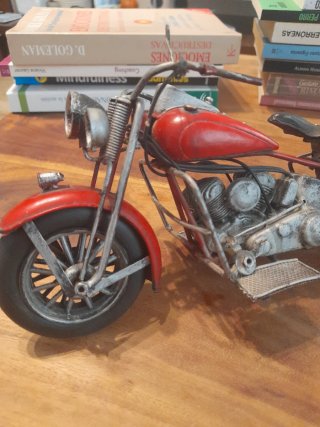 Moto Decorativa Roja Metal