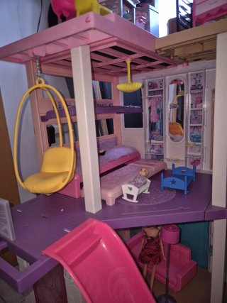 Casa Barbie con Muñecas y Accesorios