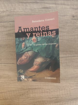 Amantes y reinas el poder de las mujeres