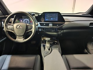 Lexus UX 250h F Sport 2023