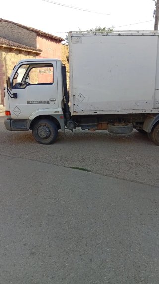 Nissan Cabstar 2003