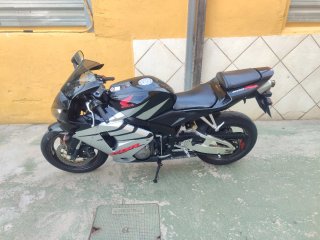 Honda CBR 600 RR 2005 Negra/Plata
