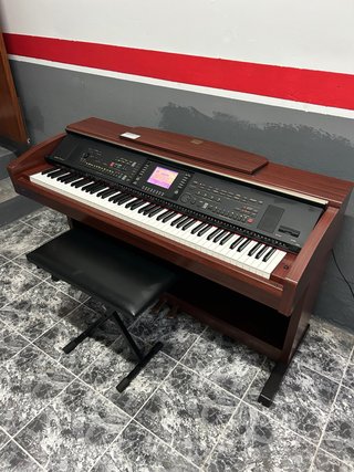 Piano Electrónico YAMAHA Clavinova Cvp-303