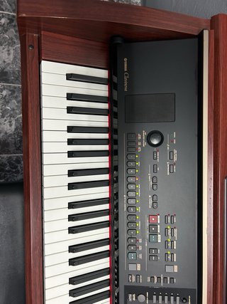 Piano Electrónico YAMAHA Clavinova Cvp-303