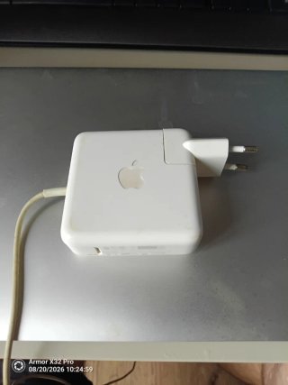 MacBook Pro 13 2015 i5 2.7GHz 8GB RAM 256GB SSD