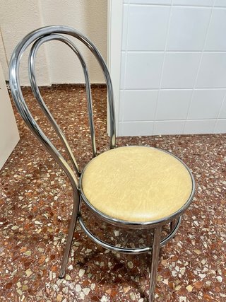 Juego 2 Sillas de cocina beige y plateadas
