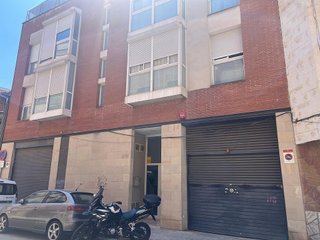 Garaje en venta en El Calderi - Estació del Nord - Estació de França en Mollet del Vallès