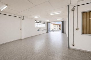 Local comercial en venta en Tui