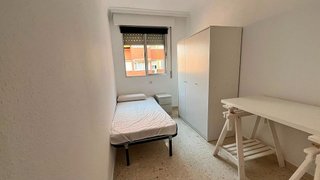 Piso en alquiler en El Juncal - Av. de la Paz en Sevilla