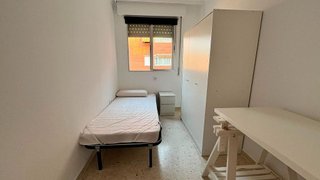 Piso en alquiler en El Juncal - Av. de la Paz en Sevilla