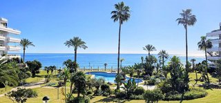 Piso en alquiler en Las Lomas de Río Verde en Marbella