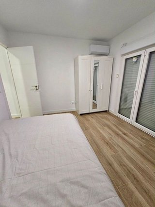 Piso en alquiler en Pradolongo en Madrid