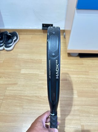 Pala Bullpadel Hack 03 + Bolso Negro