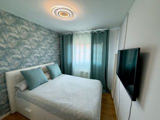 Casa adosada en venta en Ambroz en Madrid