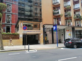 Local comercial en alquiler en Campo San Francisco - Plaza de América en Oviedo