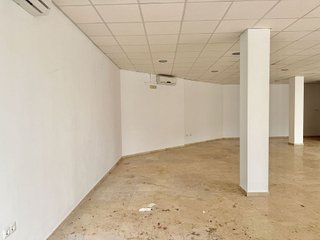 Local comercial en alquiler en La Paz en Alcalá de Guadaira