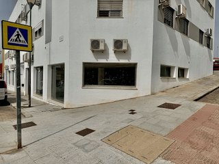 Local comercial en alquiler en La Paz en Alcalá de Guadaira