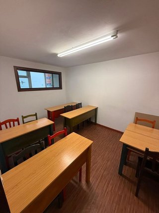 Local comercial en alquiler en Ensanche - Sar en Santiago de Compostela