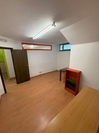 Local comercial en alquiler en Ensanche - Sar en Santiago de Compostela