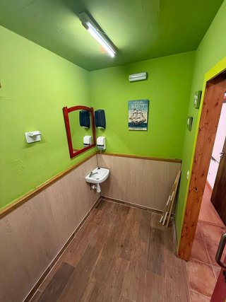 Local comercial en alquiler en Ensanche - Sar en Santiago de Compostela