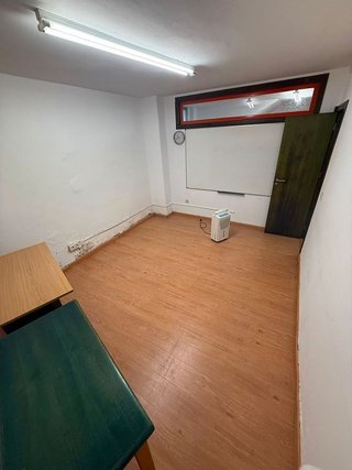 Local comercial en alquiler en Ensanche - Sar en Santiago de Compostela