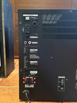 Equipo de Sonido Aiwa Series 70 (2 vías)